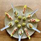 On prend l’apéro? Step 3 – Scampis rôtis aux graines de sésame sur lit de guacamole maison